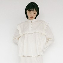 리올그 NUE SQUARE FRILL DETAIL BLOUSE