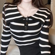 비비에모 빅카라넥 스트라이프 빅버튼 슬림핏 니트 티셔츠 01782