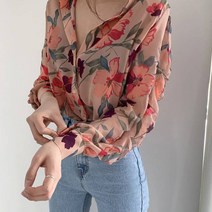 플라워 소매 프릴 블라우스
