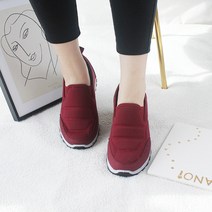 벨라노이 여성용 가볍고 신고 벗기 편한 겨울 패딩 따뜻한 털안감 방한 슬립온 3cm