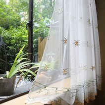 프리지어 레이스 하프커튼