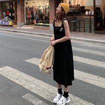 유니제이 몬트 멜빵 롱 원피스