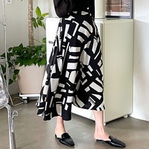 부루앤쥬디 패턴 플리츠 롱 스커트
