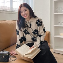 [조아맘] 러블 플라워 카라 니트