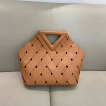 드래곤백미니고라 이너백 여자가방숄더백 왕골여름 폼폼 트리플점프 스몰 펄 여름도트백 기저귀 패션 지갑과 핸드백 럭셔리 거꾸로 삼각 클러치 2021 진짜 가죽 짜임 구름 길거리 여성