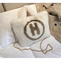 마켓투율 페이크퍼 로고 토트백 크로스백 퍼가방 퍼토트백 겨울 털가방