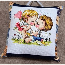 뽀뽀데이십자수주차쿠션완성품선물용으로도좋아요