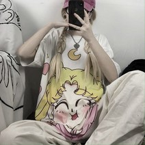 여름 반팔 티셔츠 여학생