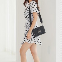 하이틴룩 스퀘어 20대후반여자가방 여자대학생가방 숄더가방 데일리백 20대여자숄더백 숄더백
