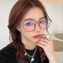 여성 캐쥬얼 데일리룩 데이트룩 블루라이트 차단 뿔테 안경알 교체가능 안경테