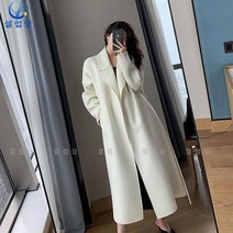셀럽당 화이트 모직 코트