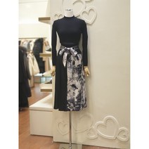 샤틴 벨티드 플리츠 배색 롱 니트 원피스