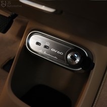 [카르멘] 제네시스GV60 충전케이블 포트 패널 엠블럼 패드 스티커 커버 인테리어 용품, 실버, 1개