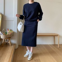 뉴죤 나티렌 오버핏 라운드넥 맨투맨 밴딩 스커트 세트