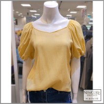 베스띠벨리 2021 여름 초특가 65 스퀘어넥 소매 볼륨 꼬임 블라우스E2427YE