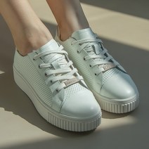 슈벅 가죽 펀칭 패턴 베이직 데일리 여성 스니커즈 3cm