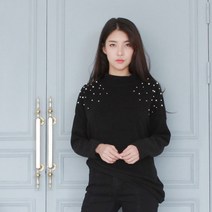 탱크걸 루즈핏 어깨 진주 반폴라티셔츠 (H 28170) 폴라티셔츠