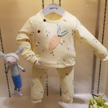 아가방 50% 봄 베이비페어! 면 100%중 비침이 없을 만큼만 얇은 아이! 단추라인이 옆으로 쪼로록 옐로옐로 실내상하복! 외출복인줄 착각했지롱!