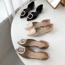 에나멜 로저 골드사각 장식 플랫슈즈