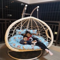 이마트트레이더스 행잉체어 라탄그네의자 둥지의자, P