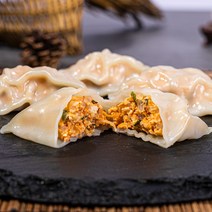 느끼하지 않고 담백한 토박이마을 강원도식 두부김치만두 대용량 1.2kg 먹어도 먹어도 질리지 않아요 선물세트, [선물포장]두부김치만두1.2kg 3팩