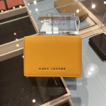 [미국직배송]빠른배송 마크제이콥스 Marc Jacobs Medium Tri-Fold Wallet 3-tier Wallet 미디움 트라이폴드 월렛 3단 지갑 S116M06SP21호환