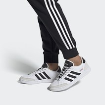 아디다스 그랜드 코트 SE 러닝 FW3277