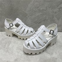 여성 샌들 여름 새 가죽 여성 신발 깨진 코드 통관 처리 소 가죽 중공 부드러운 표면 두꺼운 발 뒤꿈치