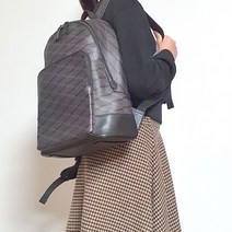 루이까또즈 고급 심플한디자인 데일리 백팩 책가방 배낭 중고 명품 가방 은피아노