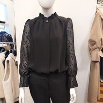 베스띠벨리 소매볼륨 배색 블라우스BEB2413