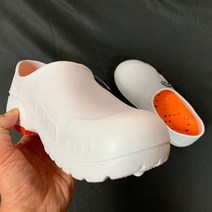 위생화 미끄럼방지 쿠션좋은 주방화 주방샌들 방수화 항균 방수깔창 숏장화