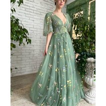 FATAPAESE 번성 100500 요정 웨딩 드레스 우아한 V 넥 라인 수 놓은 원단 꽃과 나비로 덮여, 01 As Pic CPS2017_08 16