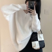 러블리 데일리 루즈핏 브이넥 밍크 퍼 니트