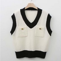 투포켓 배색 버튼 브이넥 배색 니트조끼 베스트 코디룩