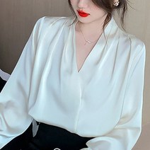 가을 핏 좋은 여성 브이넥 긴팔 셔링 블라우스