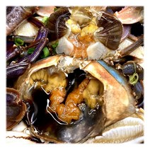 걸이네반찬 간장게장 돌게장 2kg 15~20마리 농사지은 재료와 비법 소스로 국내산 제조 했습니다.