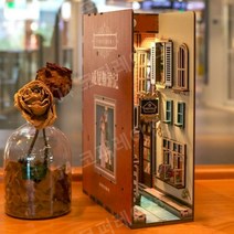 책장 북눅 미니어처 북엔드 DIY 도서 구석 선반 삽입 북 엔드 인형 집 모델 3D 빌딩 홈 장식 키트 나무 장난감 어린이 선물, TQ502