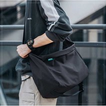 테이키 크로스백 메신저백