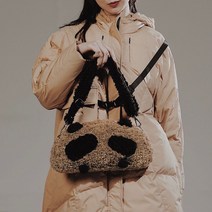 가방 명품 브랜드 백 숄더백 귀여운 여친 선물 스퀘어라인 나일론버킷 일본스쿨 빅사이즈 버킷 반다나 여성소퍼 백화점 마로 가죽 유나 만두 한소희 쇼핑백리폼 바게트 텀블러 트위드 호보