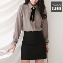 [올리비에스클로젯] 벨벳 진주리본 브로치 블라우스_O2301BL010A