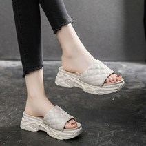 굿스 퀼팅 웨지힐 키높이 통굽 슬리퍼
