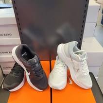 [슈마커]*뉴코아인천점* 나이키 런 스위프트2 우먼스 CU3528-004(블랙화이트) 105(화이트)