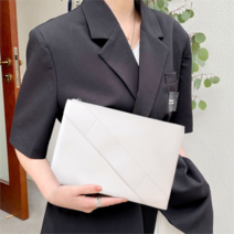 다잇템 여자 남자 미니멀리즘 출근룩 스트랩 클러치백 (9338869)