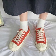 여성 봄나들이 데이트 패션 운동화 발랄 스니커즈