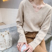 로지 푸펠 단추 브이넥 니트티