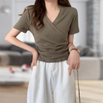 올룸 브이넥 슬림핏 디자인 티셔츠 SA65D451