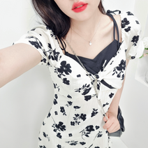 레이어드 하트넥 오프숄더 플라워 패턴 블랙앤화이트 미니 원피스