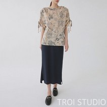아이슈즈드로잉 블라우스 1075287