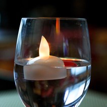 물에 뜨는 LED 티라이트 (12개입/ 칼라)