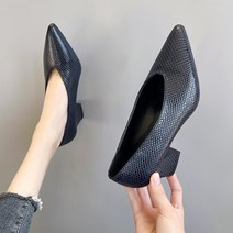 미투리아 스타일리쉬한 인조 뱀피 가죽 미들 힐